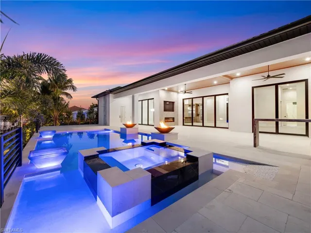 111  Montrose  DR, Fort Myers, FL 33919