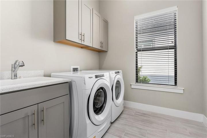 Laundry room w/ sink
