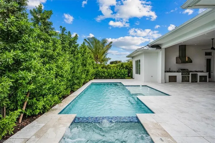 4529 Seagrove Landing Way (the Beach plan) is a Pending pre-construction sale. This is a photo of the Beach on Lot 9 (4518 Seagrove Landing Way - available & move-in ready).