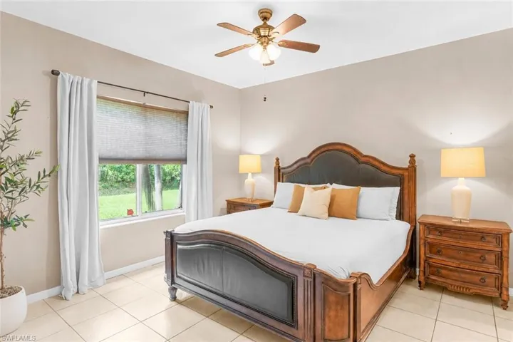 5470 16th Pl Sw 101, Naples, Florida 34116