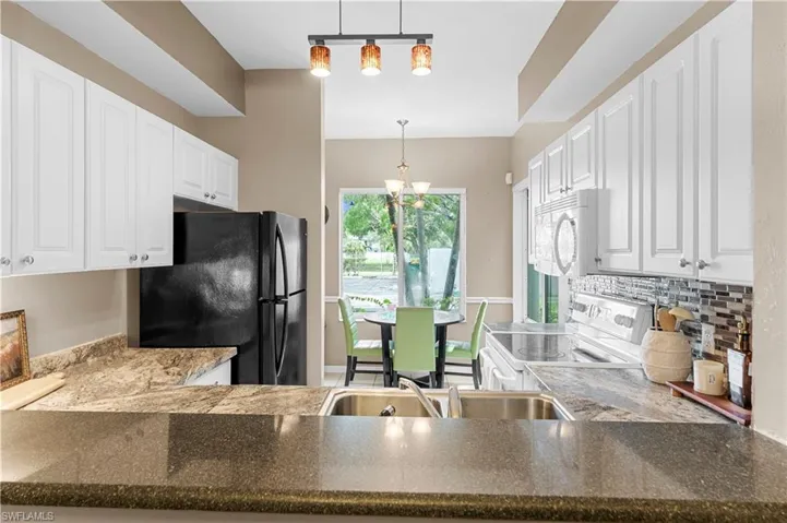 5470 16th Pl Sw 101, Naples, Florida 34116