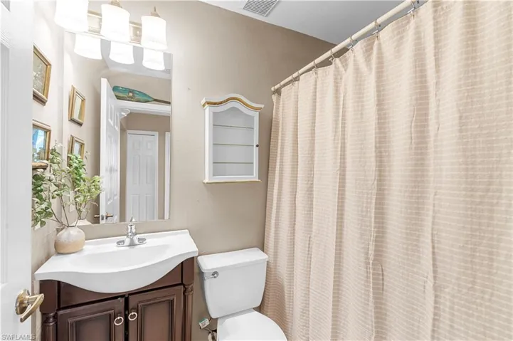5470 16th Pl Sw 101, Naples, Florida 34116