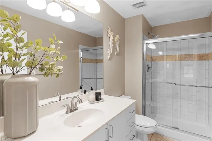 5470 16th Pl Sw 101, Naples, Florida 34116
