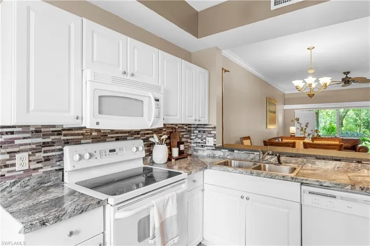 5470 16th Pl Sw 101, Naples, Florida 34116