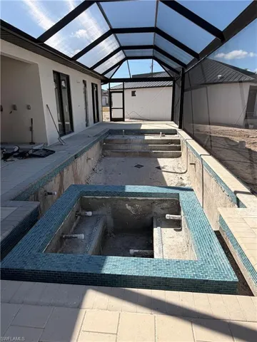 Pool and spa  - home under construction.
