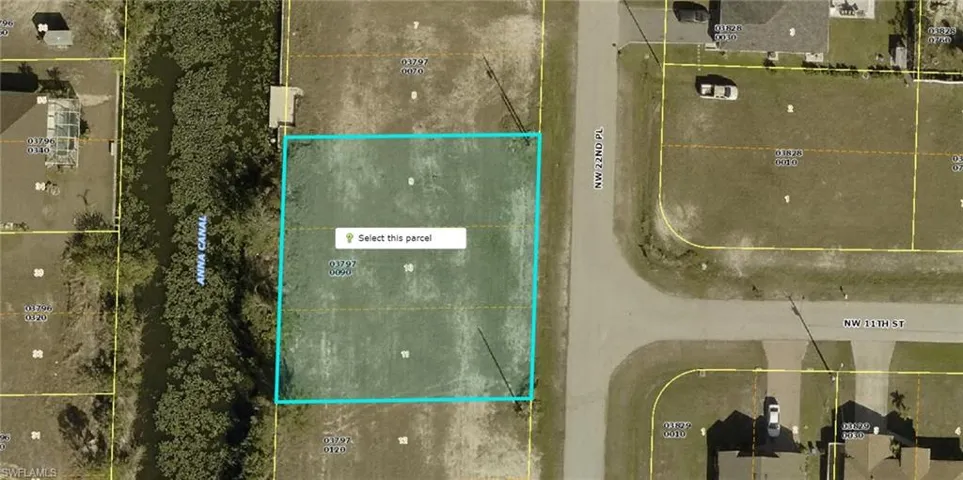 Aerial map of property and surrounding area with property boundaries highlighted