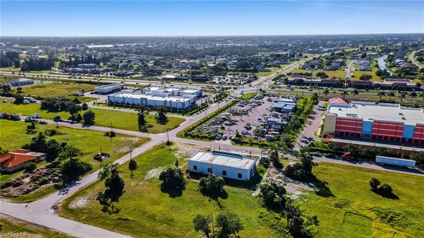 Aerial view of property and surrounding area
