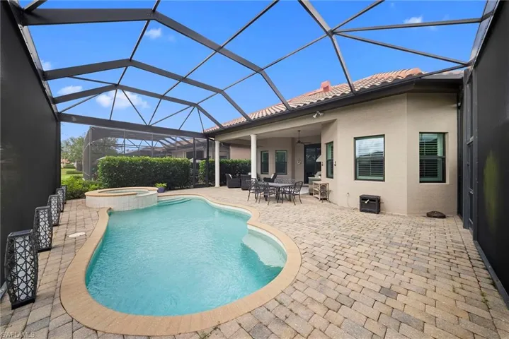 6522 Roma Way, Naples, Florida 34113