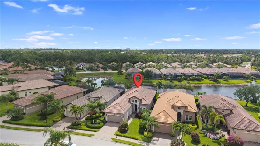 6522 Roma Way, Naples, Florida 34113
