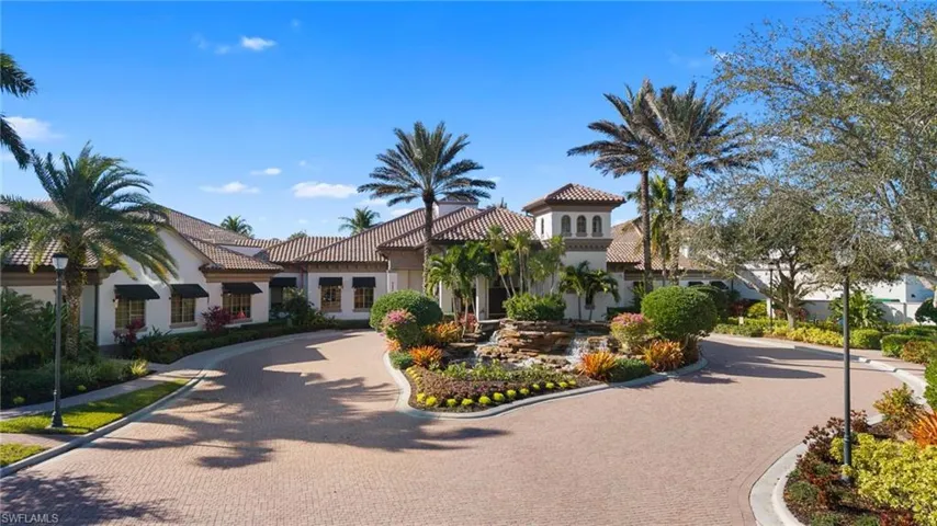 6522 Roma Way, Naples, Florida 34113