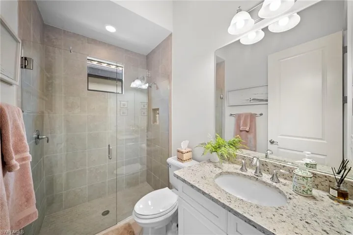 6522 Roma Way, Naples, Florida 34113
