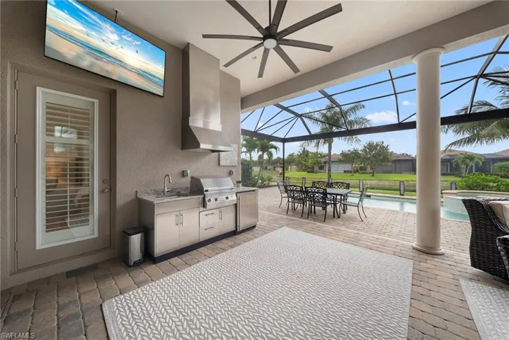 6522 Roma Way, Naples, Florida 34113