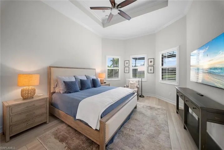 6522 Roma Way, Naples, Florida 34113