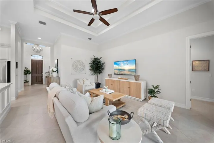 6522 Roma Way, Naples, Florida 34113