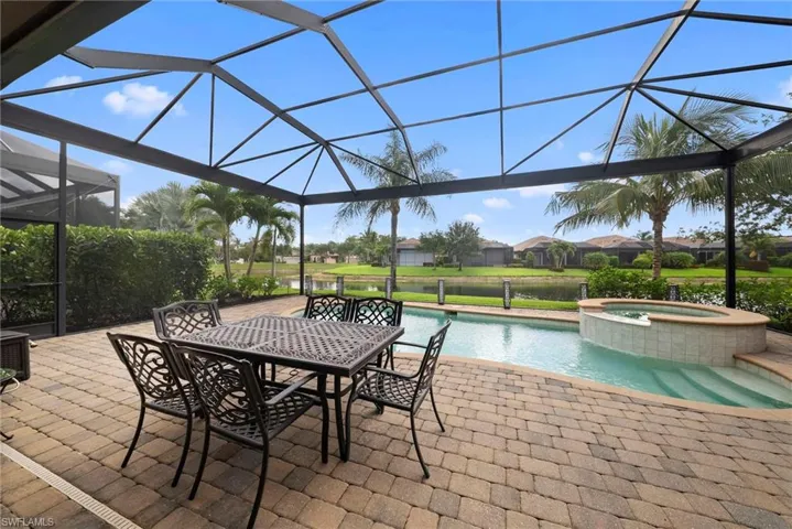 6522 Roma Way, Naples, Florida 34113