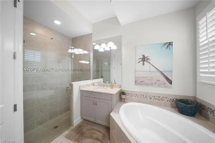 6522 Roma Way, Naples, Florida 34113