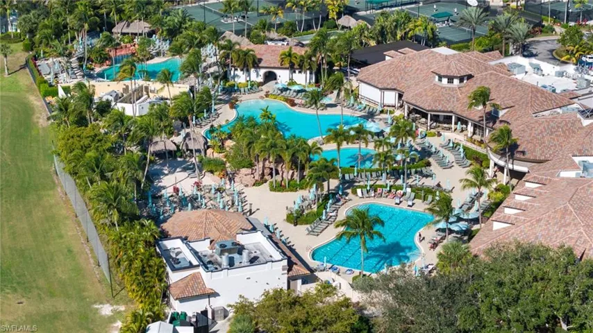 6522 Roma Way, Naples, Florida 34113