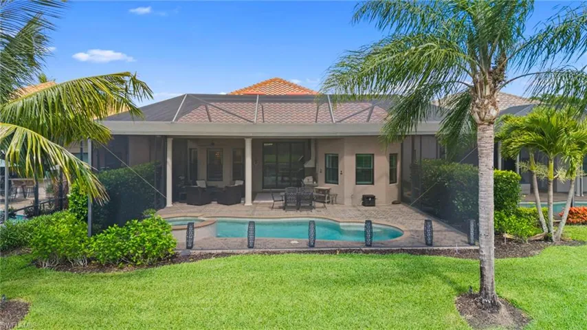 6522 Roma Way, Naples, Florida 34113