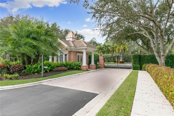 4525 Club Estates DR, NAPLES FL 34112