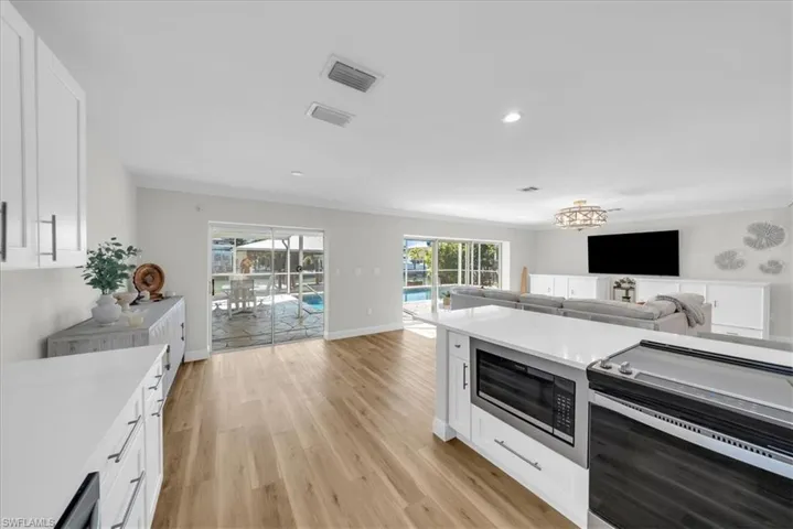 128 San Salvador St, Naples, Florida 34113