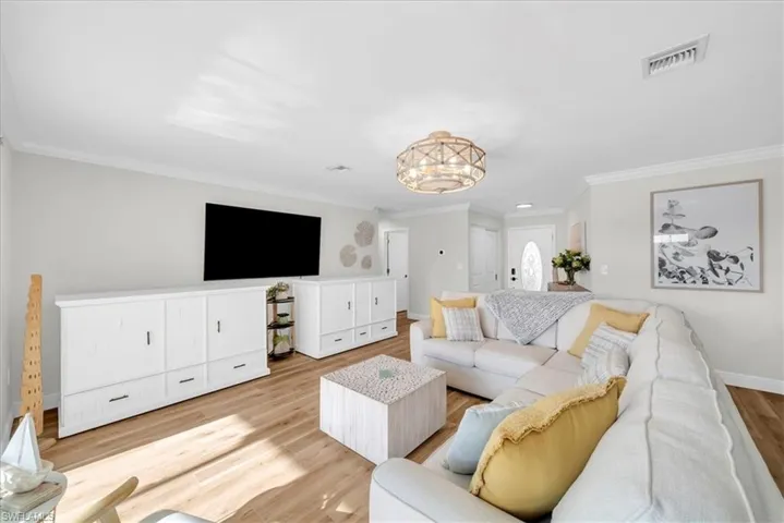 128 San Salvador St, Naples, Florida 34113