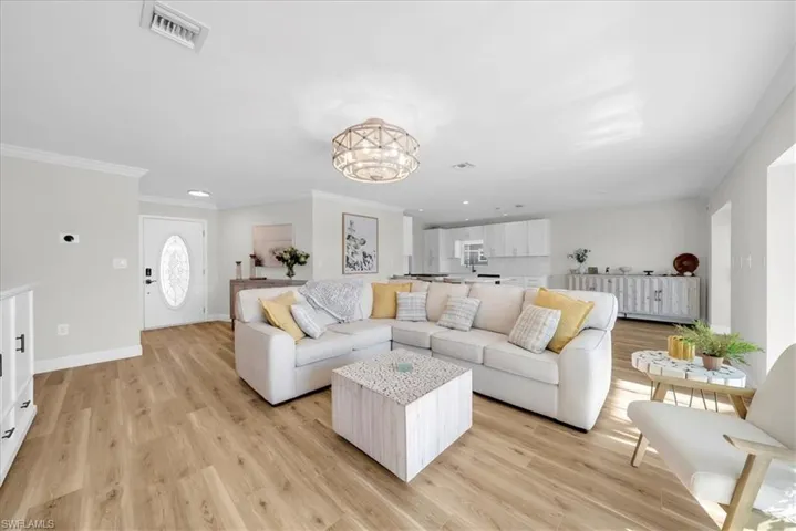 128 San Salvador St, Naples, Florida 34113