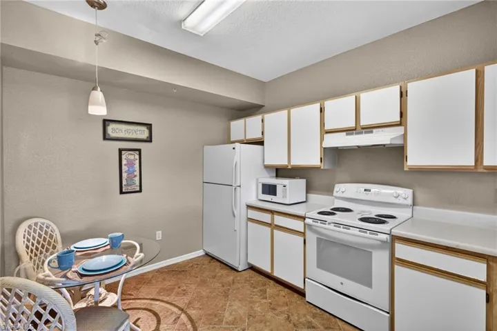 6361 Aragon Way 202, Fort Myers, Florida 33966