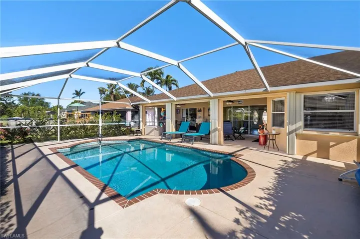 402 Se 21st St, Cape Coral Fl 33990