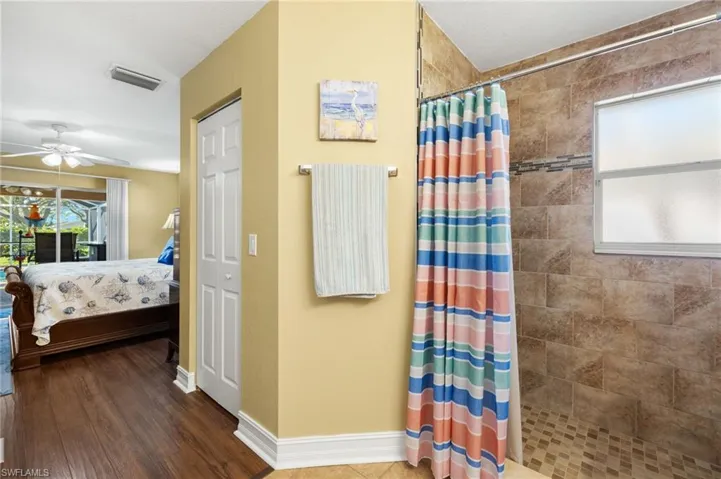 402 Se 21st St, Cape Coral Fl 33990