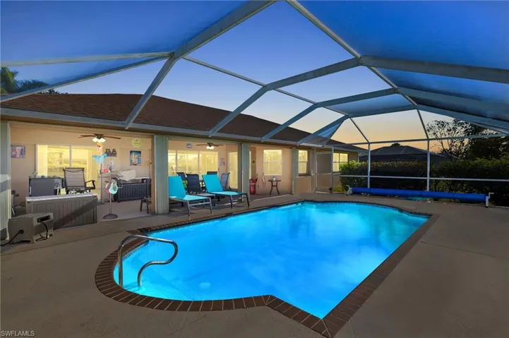 402 Se 21st St, Cape Coral Fl 33990