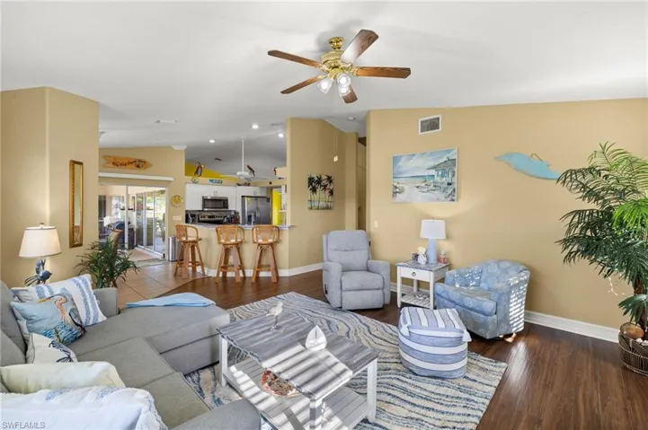 402 Se 21st St, Cape Coral Fl 33990