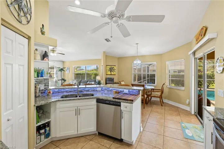 402 Se 21st St, Cape Coral Fl 33990