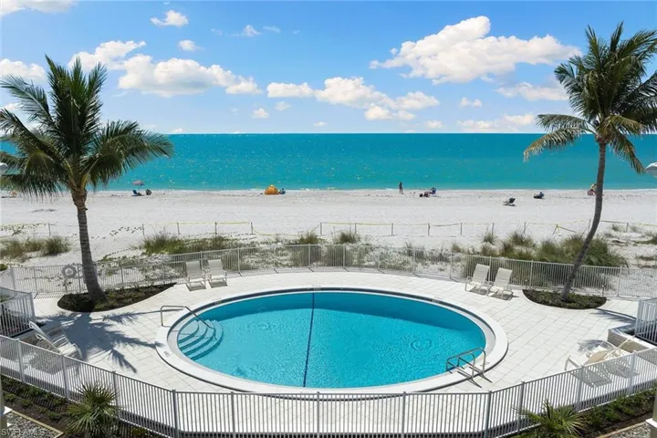 2601  Gulf Shore N BLVD, Naples, FL 34103