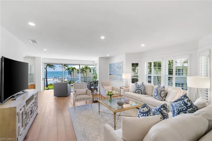 2601  Gulf Shore N BLVD, Naples, FL 34103