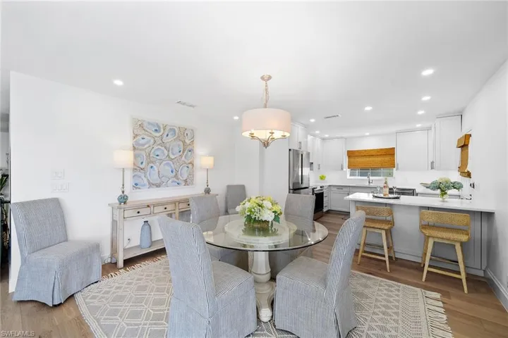 2601  Gulf Shore N BLVD, Naples, FL 34103