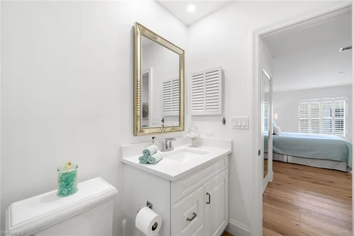 2601  Gulf Shore N BLVD, Naples, FL 34103