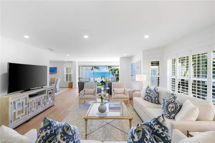 2601  Gulf Shore N BLVD, Naples, FL 34103