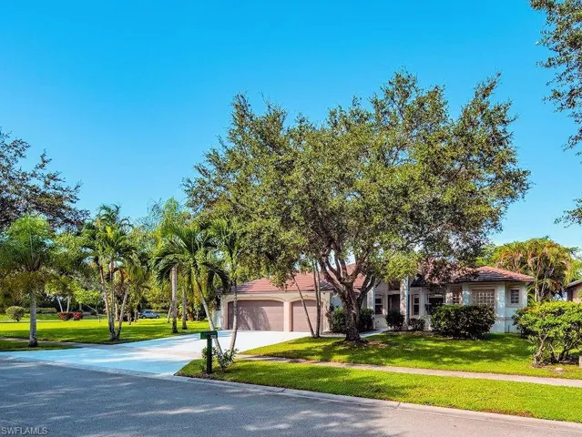 3231  Potomac  CT, Naples, FL 34120