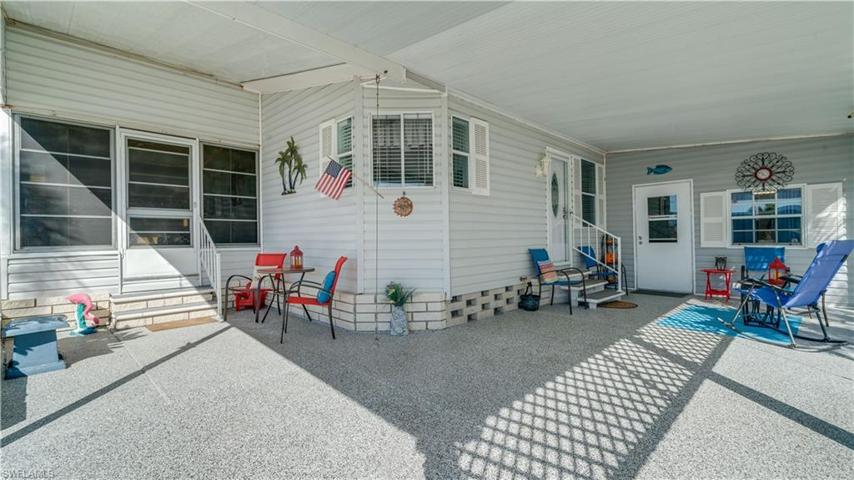 Rooms with a view; two additional areas providing sunshine or shade. The choice is yours!