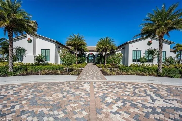 View of home's community