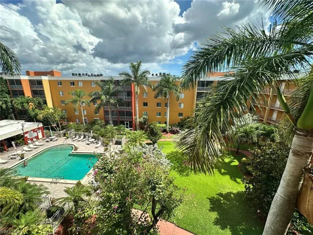 2366 Mall Dr 514, Fort Myers, Florida 33901