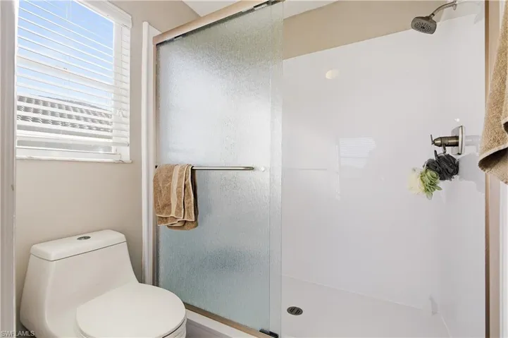 12421  Eagle Pointe  CIR, Fort Myers, FL 33913