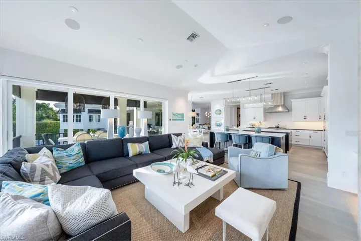 Family room with sliders to lanai