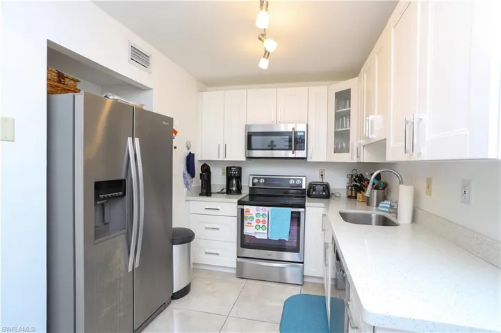 1522 Mainsail Dr 2, Naples, Florida 34114