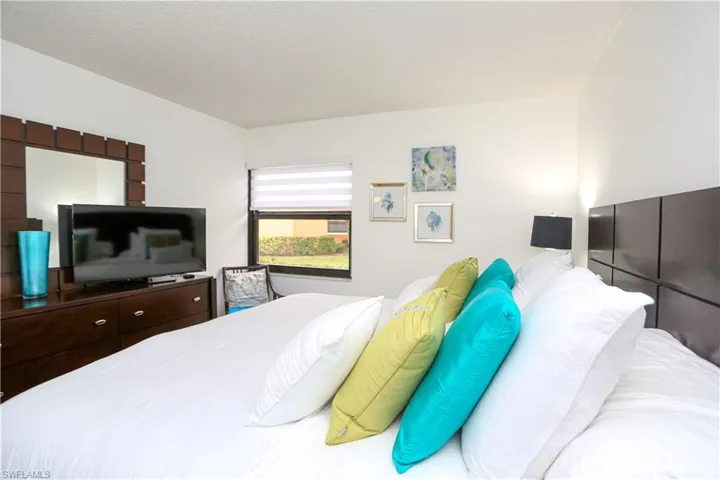 1522 Mainsail Dr 2, Naples, Florida 34114