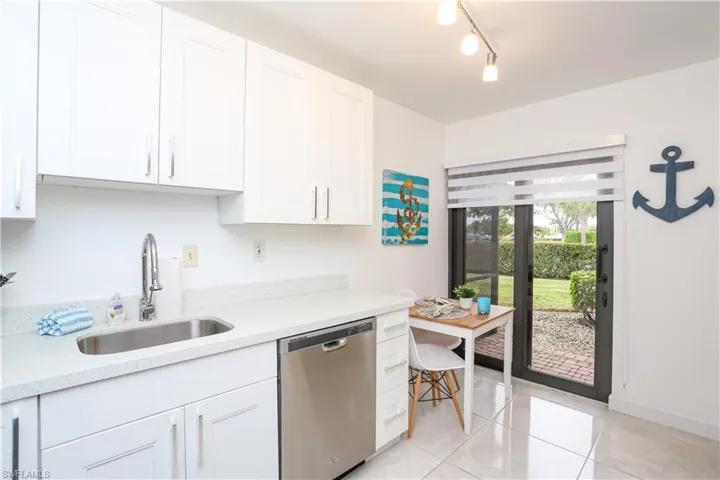 1522 Mainsail Dr 2, Naples, Florida 34114