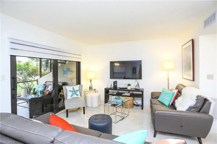 1522 Mainsail Dr 2, Naples, Florida 34114
