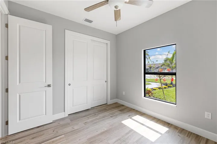 925 NE 11th TER, CAPE CORAL FL 33909