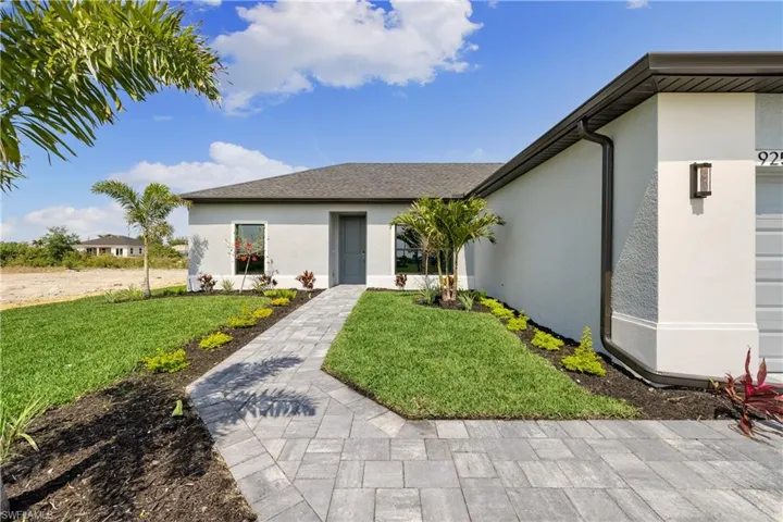 925 NE 11th TER, CAPE CORAL FL 33909