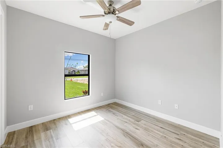 925 NE 11th TER, CAPE CORAL FL 33909
